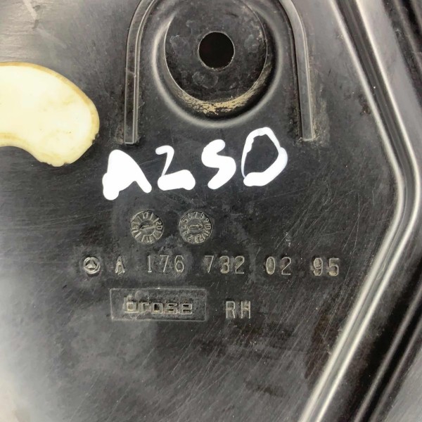 Dreno Água Porta Tras Direita Mercedes A250 A200