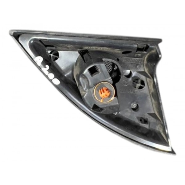 Acabamento Esquerdo Mercedes Benz A200 2014/2016 A1767200111