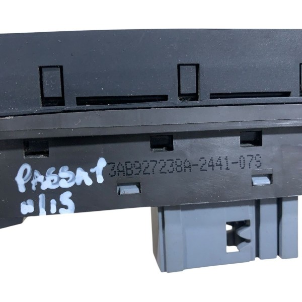 Botao Sensor Estacionamento Vw Passat 2011 A 2015 Original