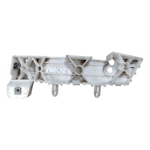 Suporte Guia Parachoque Lado Esquerdo Gm Tracker 2021 A 2024